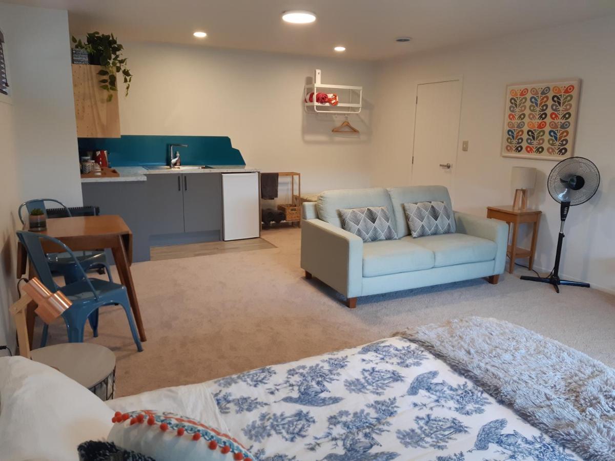 The End Lounge B&B โอโตโรฮังกา ภายนอก รูปภาพ